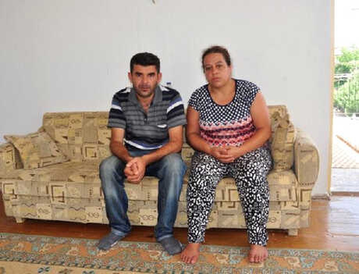 Ailesi, Mektup Bırakıp Giden Kızlarını Bekliyor