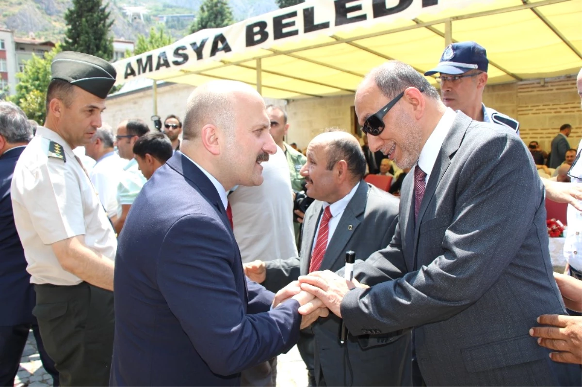 Amasya\'da Yöneticilerle Vatandaşlar Bayramlaştı