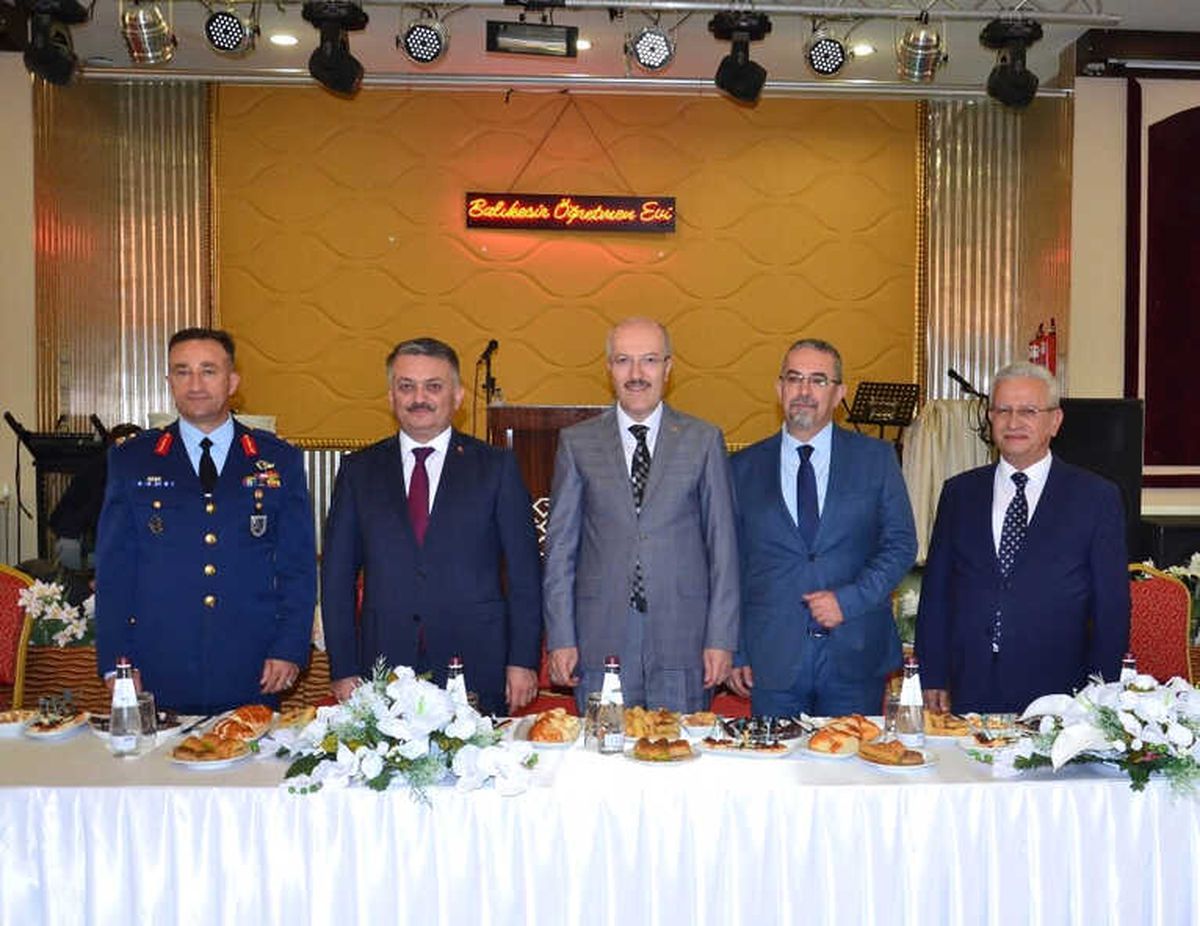 Balıkesir\'de Resmi Bayramlaşma