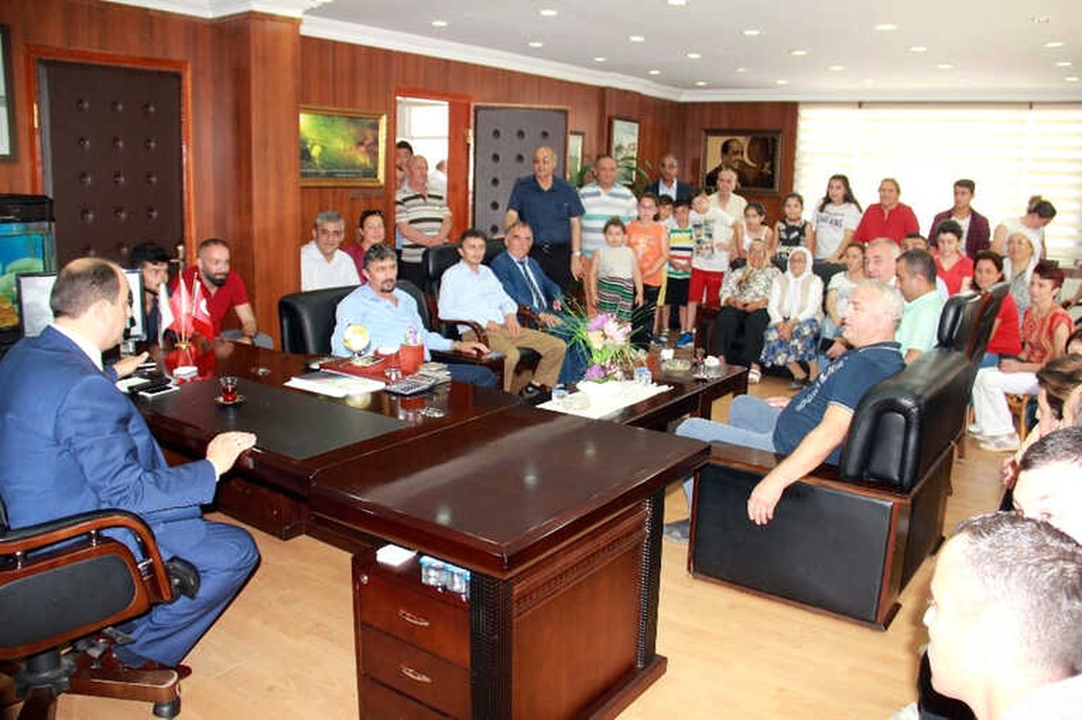 Başkan Demirtaş Gülüç Halkıyla Bayramlaştı