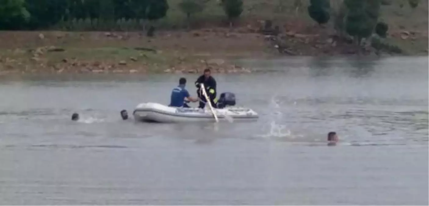 Gölete Giren 2 Gençten Biri Boğuldu, Diğeri Kayboldu