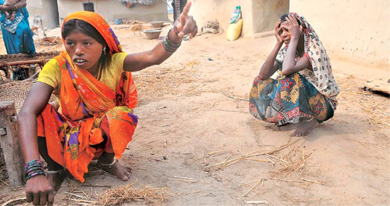 Hindistan\'da Arabayı Zorla Durduran Grup, İçindeki Anne ve Kızına Tecavüz Etti
