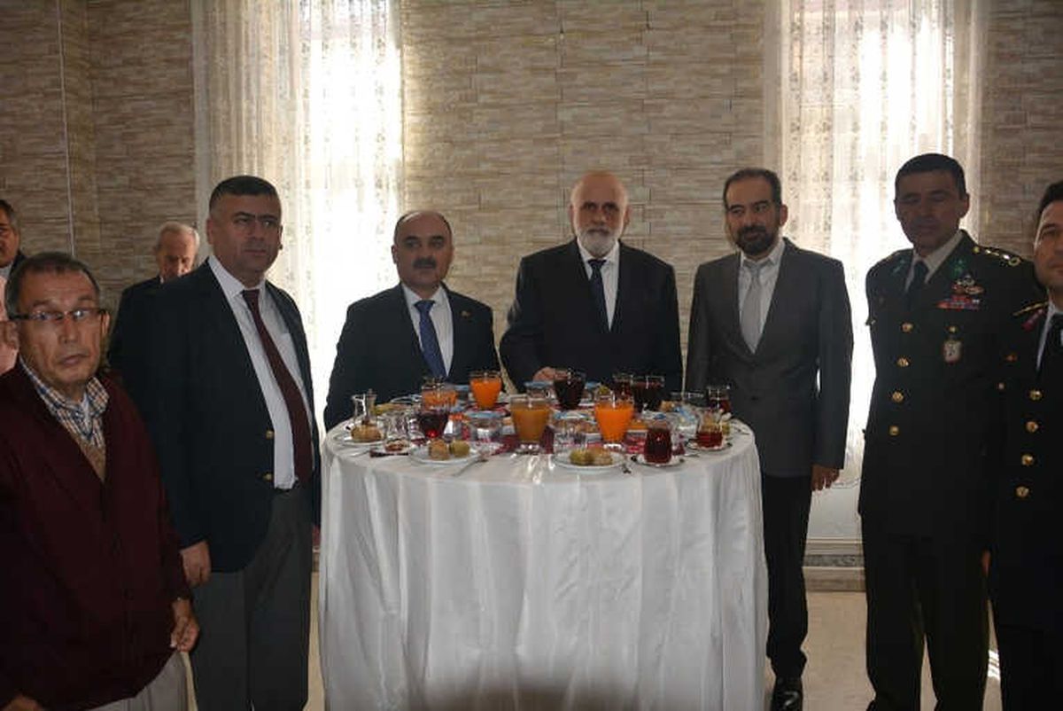 Isparta\'da Protokol Bayramlaştı