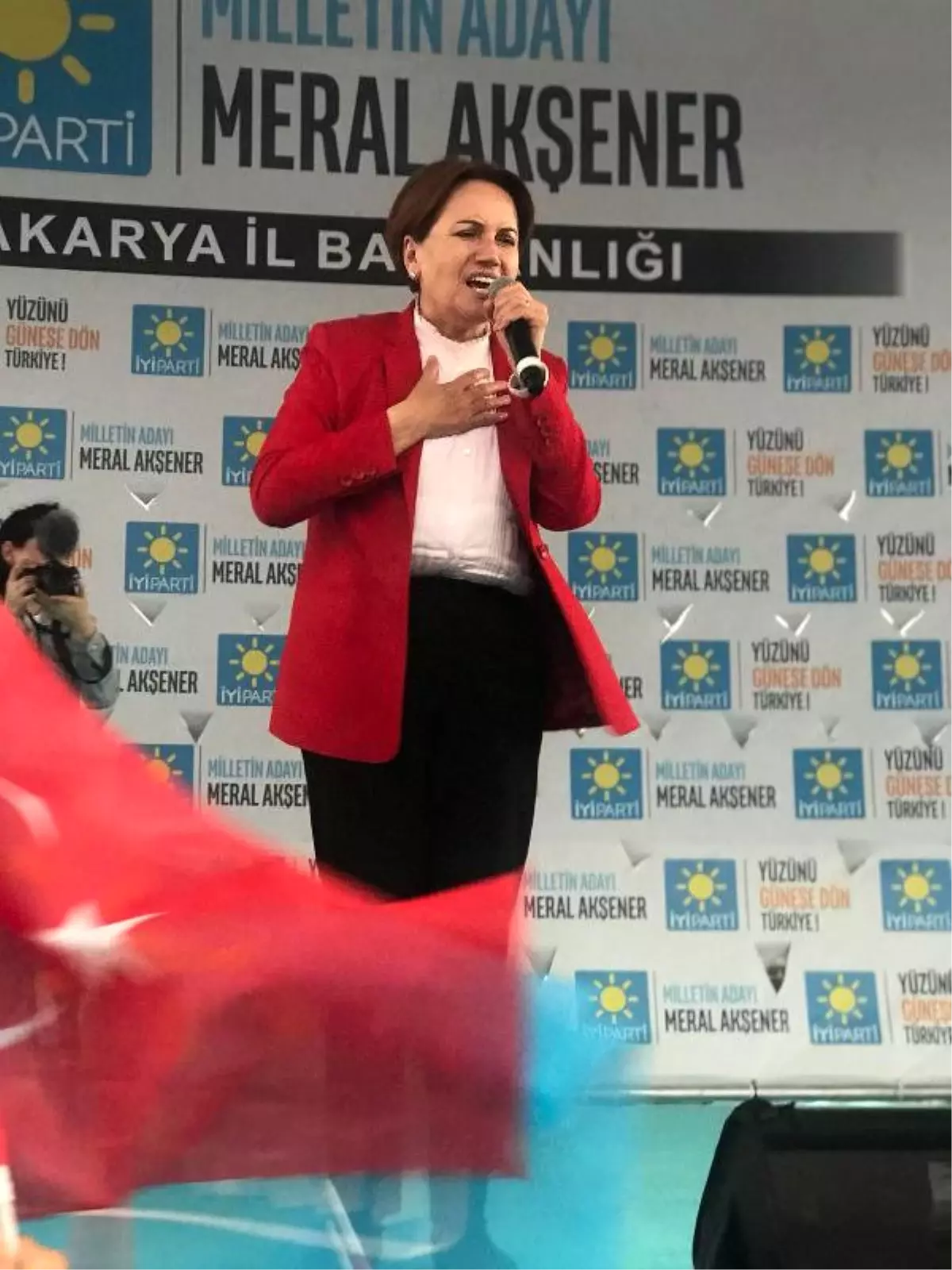 Akşener: Halep\'te, Türkiye\'den Vatanına Giden Suriyeliler ile İftar Edeceğim (3)