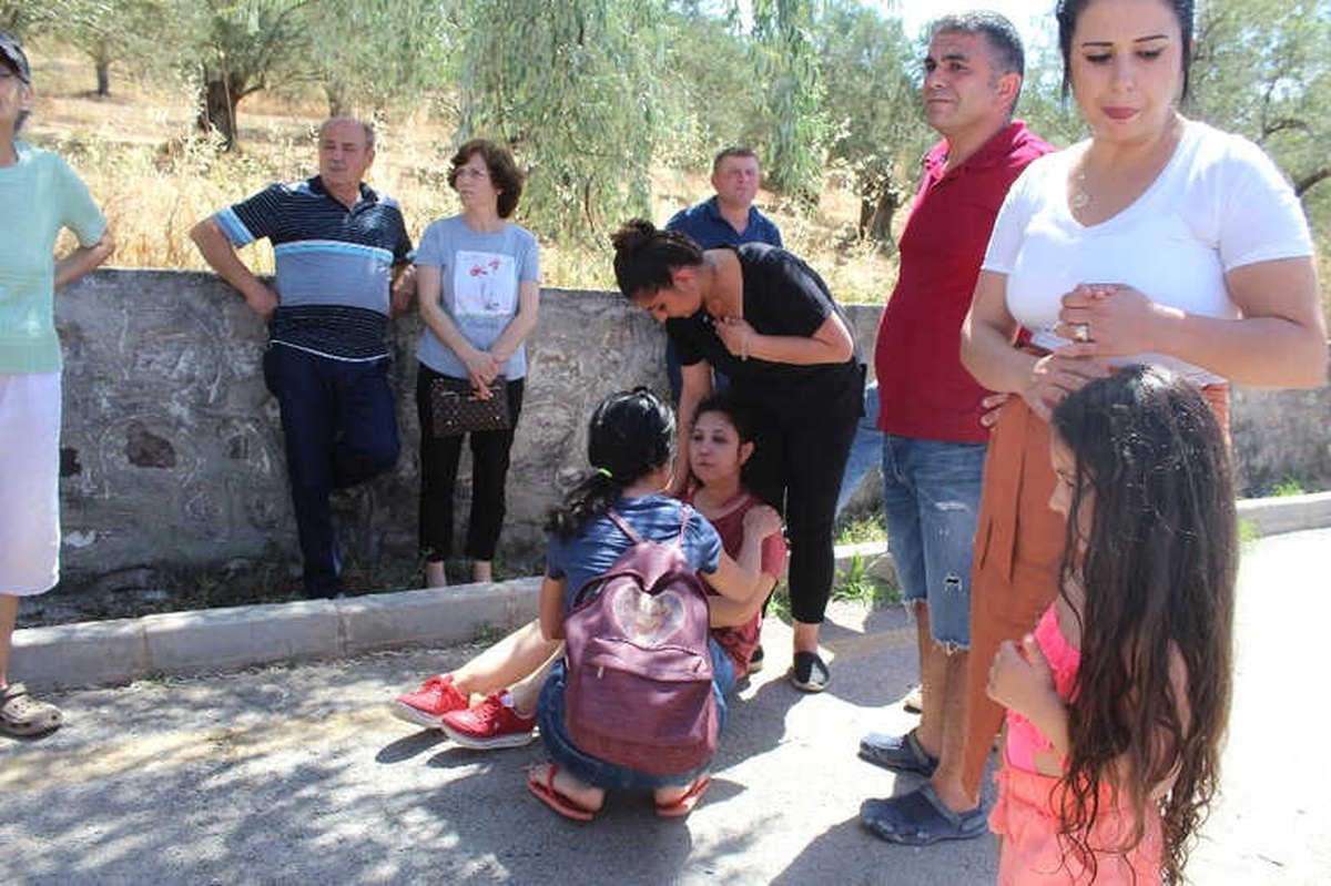 Ayvalık\'ta Şerit Değiştiren Otomobil Az Daha Faciaya Neden Oluyordu; 7 Yaralı