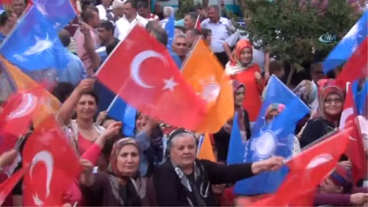 Bakan Çelik; "Adaylar Arasında Bir Tarafta Recep Tayyip Erdoğan Diğer Tarafta İse Yıkım Lobisi Var"