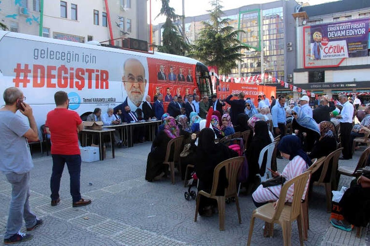 Karamollaoğlu, Samsun Programını Uçak Bulamadığı ve Tv\'den Teklif Aldığı İçin İptal Etti