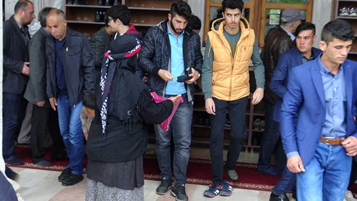 Kars\'ta Ramazan Bayramı Dilencileri Bıktırdı