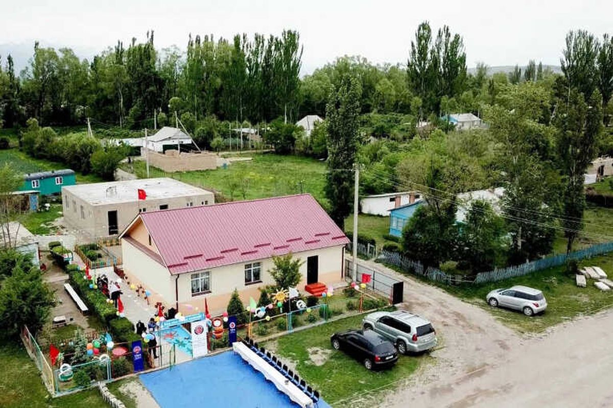 Kırgızistan\'da Eğitime Destek Devam Ediyor