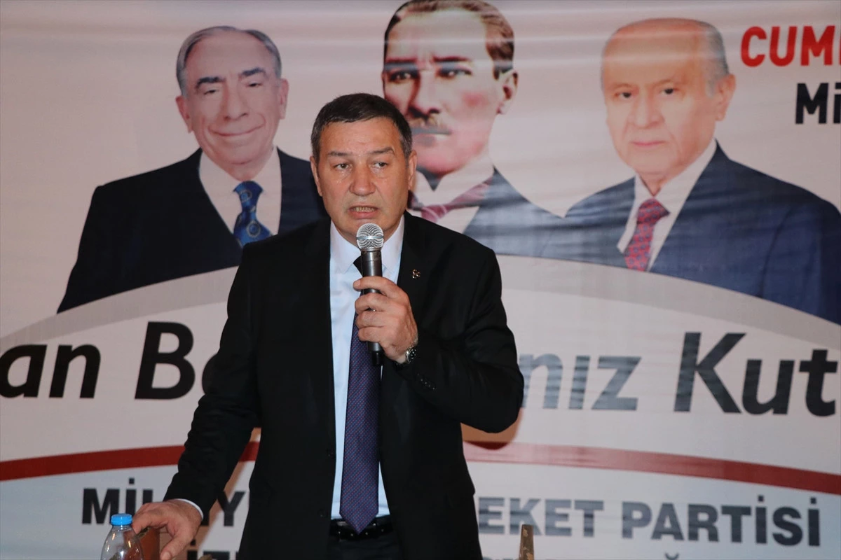 MHP İzmir İl Başkanlığı\'nda Bayramlaşma