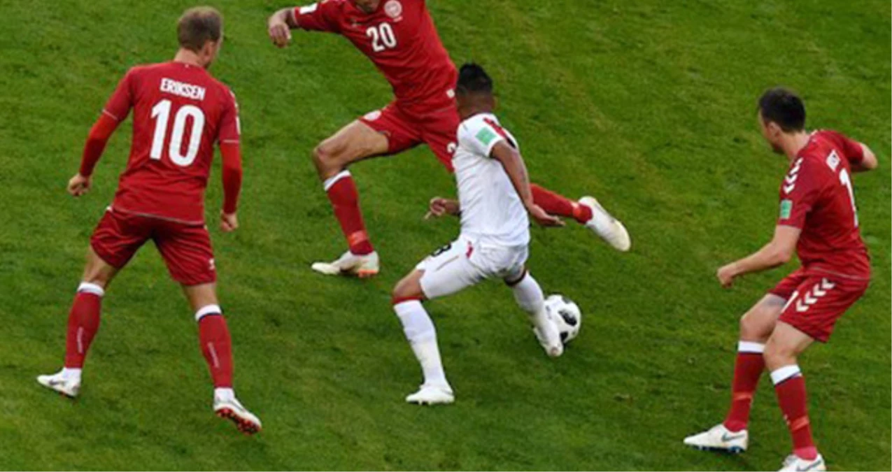 Peru - Danimarka Maçında Hakem, Asistan Hakem Sistemiyle Penaltı Verdi