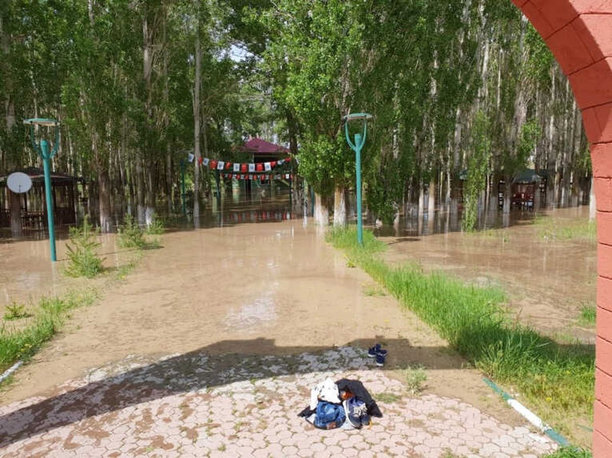 Ağrı\'da Sel Beton Duvarı Yıktı