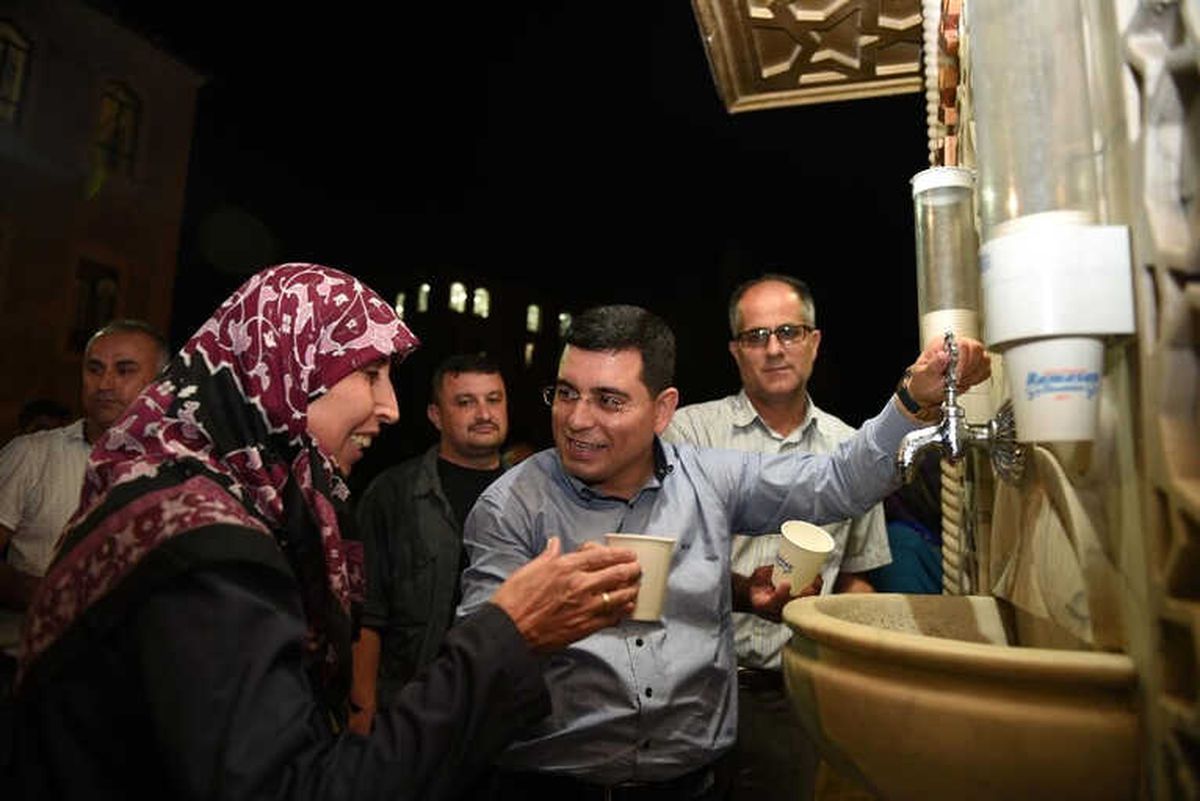 Başkan Tütüncü, Ramazan\'da Bin Evi Ziyaret Ederek, Vatandaşlarla Bir Araya Geldi