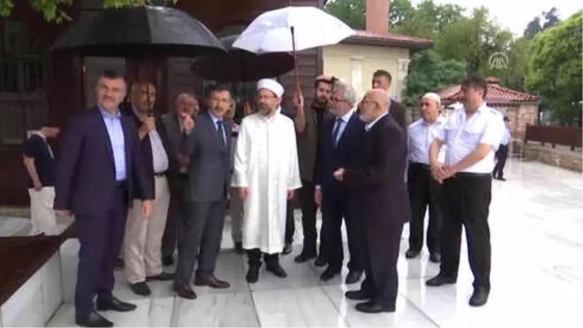 Diyanet İşleri Başkanı Erbaş, Millet Kıraathanesi\'ni Ziyaret Etti - İstanbul