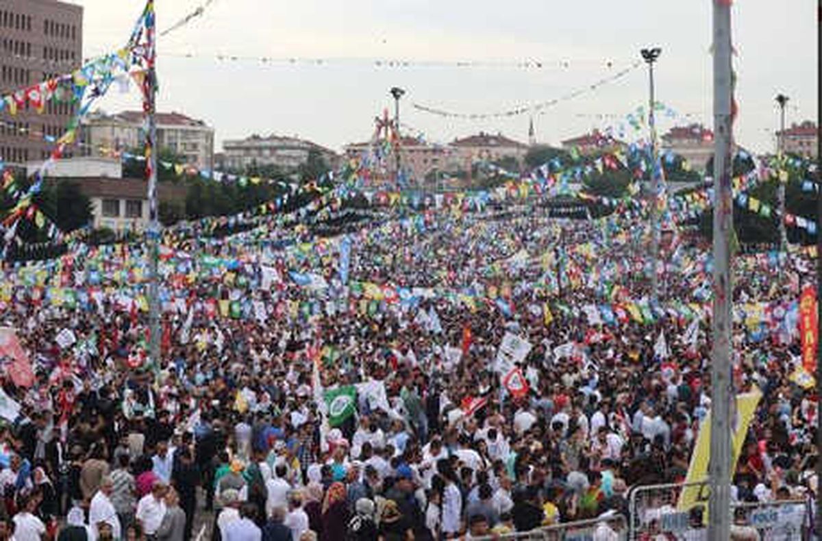 Hdp\'nin İstanbul Mitingi Bakırköy\'de Başladı
