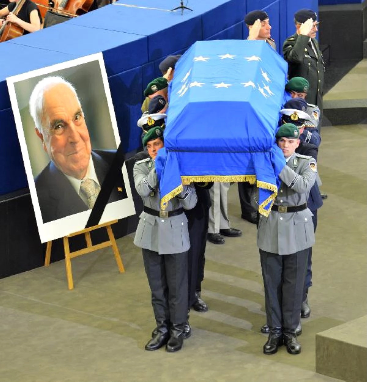 Helmut Kohl Ölümünün Birinci Yıldönümünde Anıldı