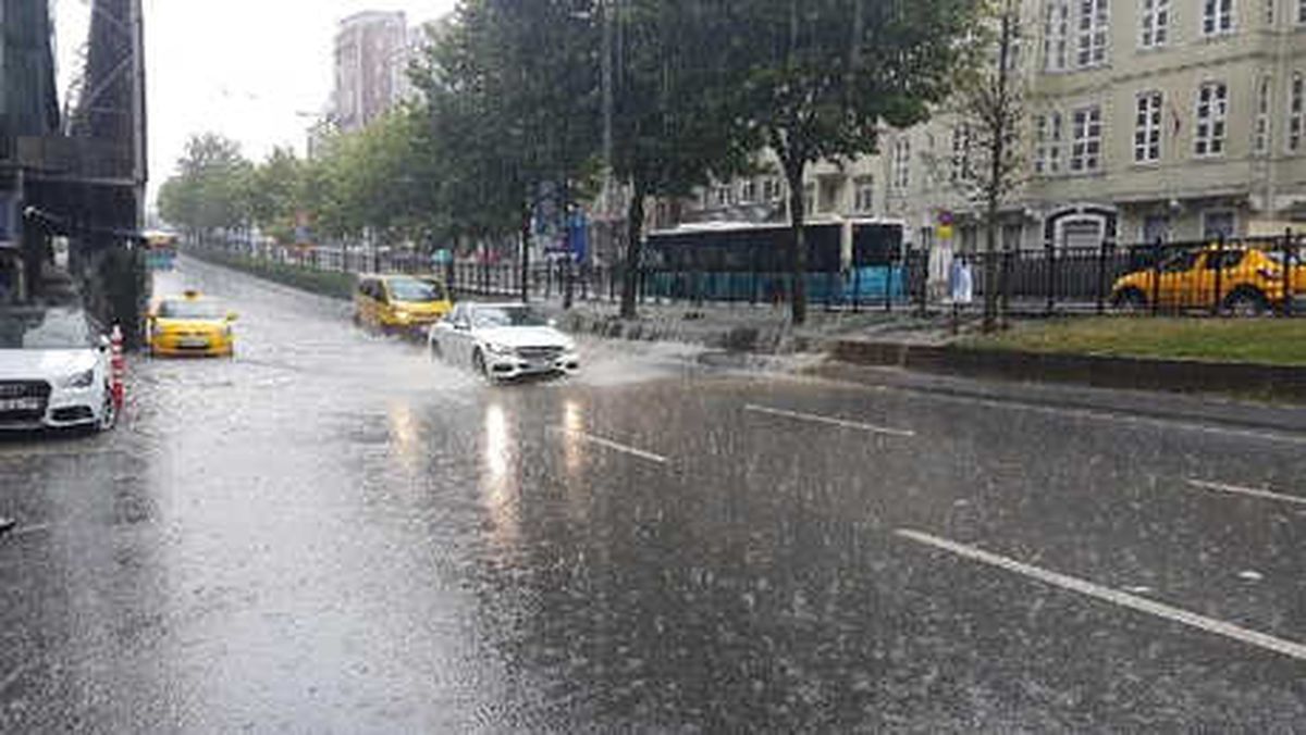 İstanbul\'da Yağmur Etkili Oluyor