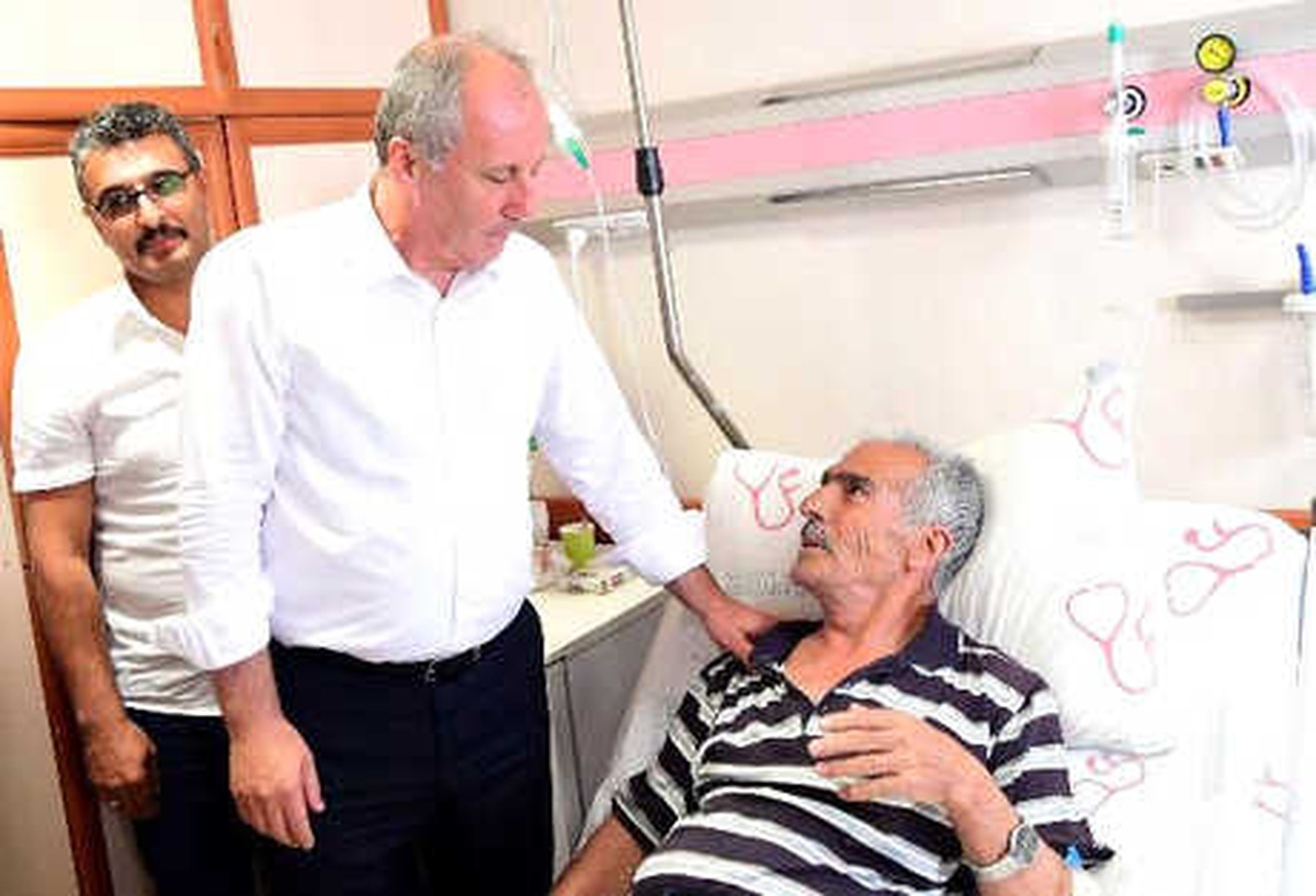Minibüs Çarpan Şehit Fethi Sekin\'in Babası Yaralandı (2)