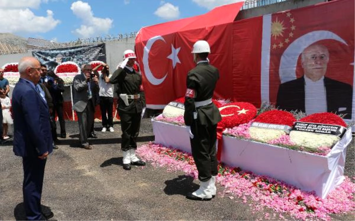 Süleyman Demirel, Kabri Başında Anıldı