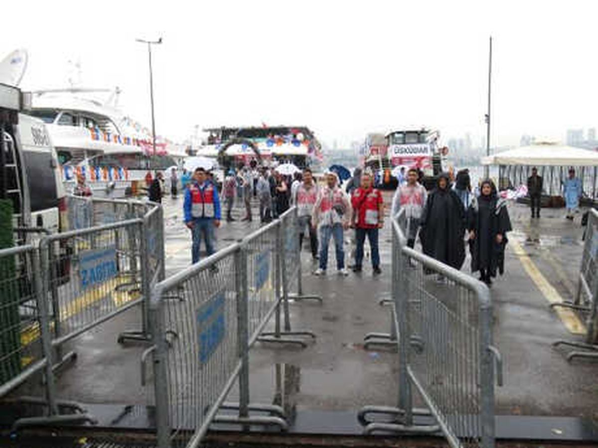 Yolcu Tekneleriyle Üsküdar\'dan Yenikapı\'ya Geçtiler