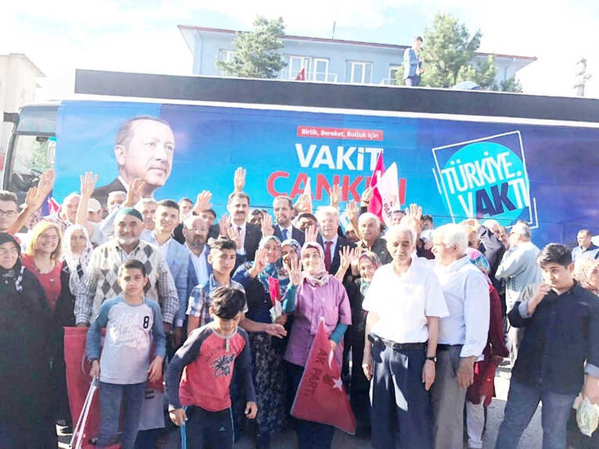 AK Parti Çankırı Teşkilatı\'na Şabanözü\'nde Büyük Coşku