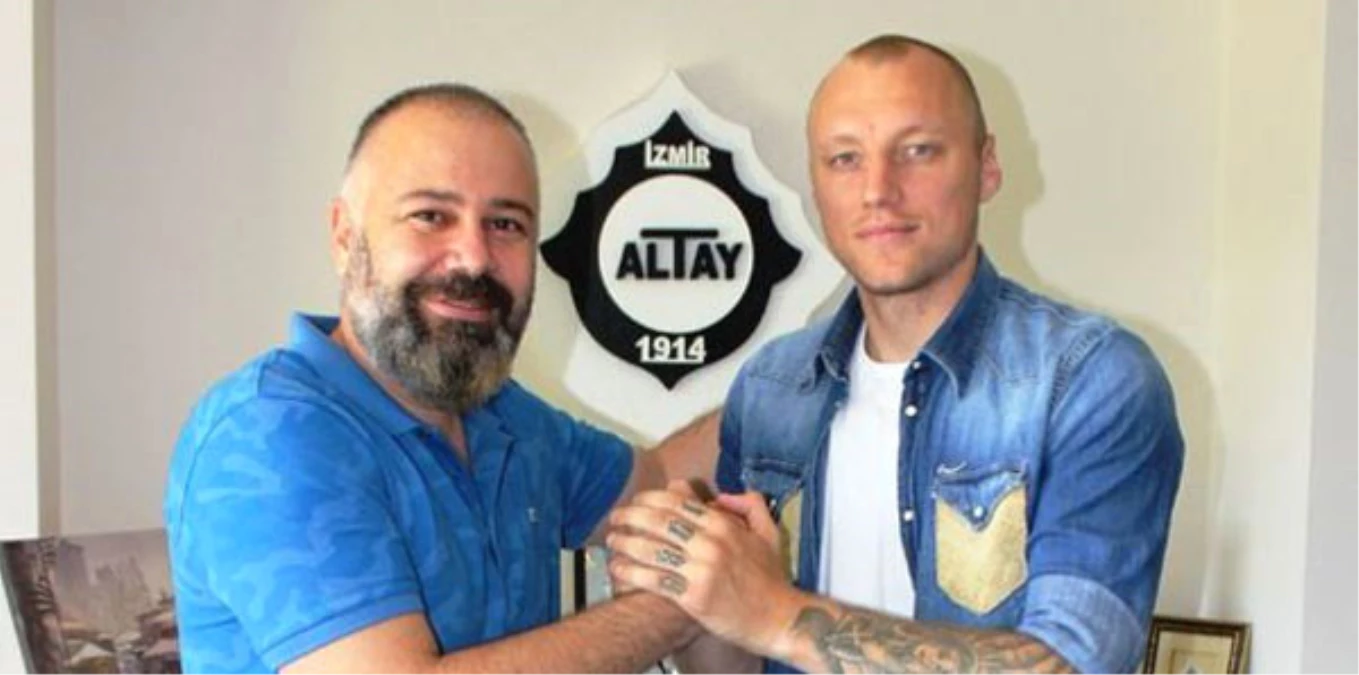 Altay\'da İlk Takviye Savunmaya