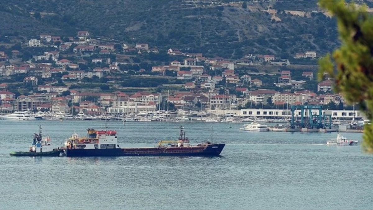 Hırvatistan\'daki Türk Gemisi Limana Çekildi