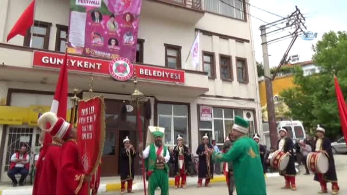 Isparta\'da 4.gül Hasat Festivali ile Çifte Bayram Yapıldı