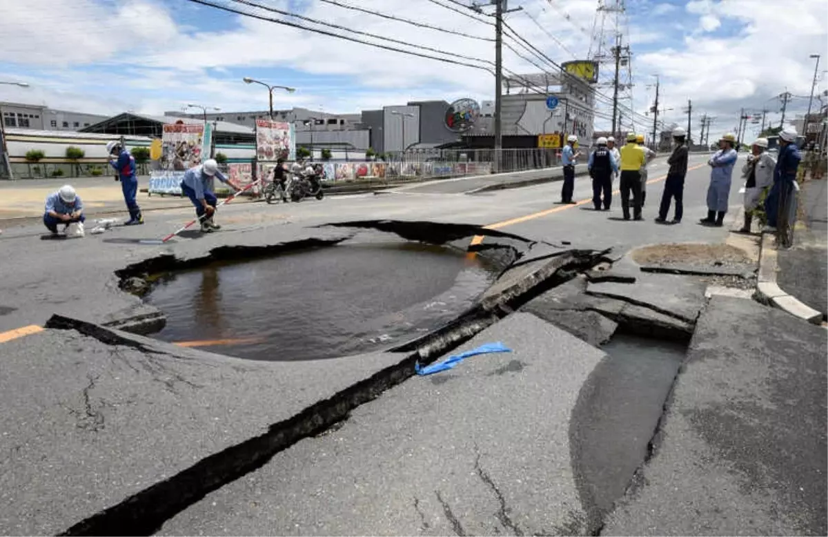 Japonya\'da 6.1 Büyüklüğünde Deprem: 3 Ölü