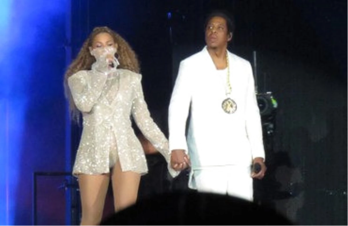 Jay Z ve Beyonce Evliliklerini mi Tazeledi?