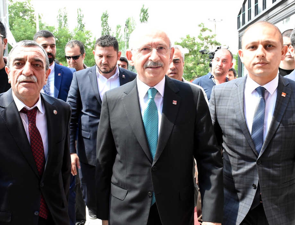 Kılıçdaroğlu, Stk Temsilcileri ve Muhtarlarla Buluştu
