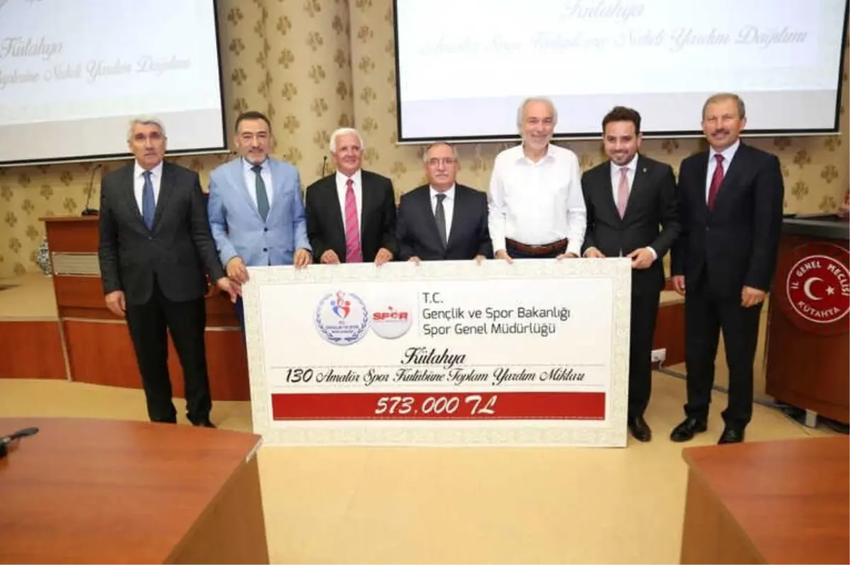Kütahya\'da Amatör Spor Kulüplerine 573 Bin TL\'lik Destek