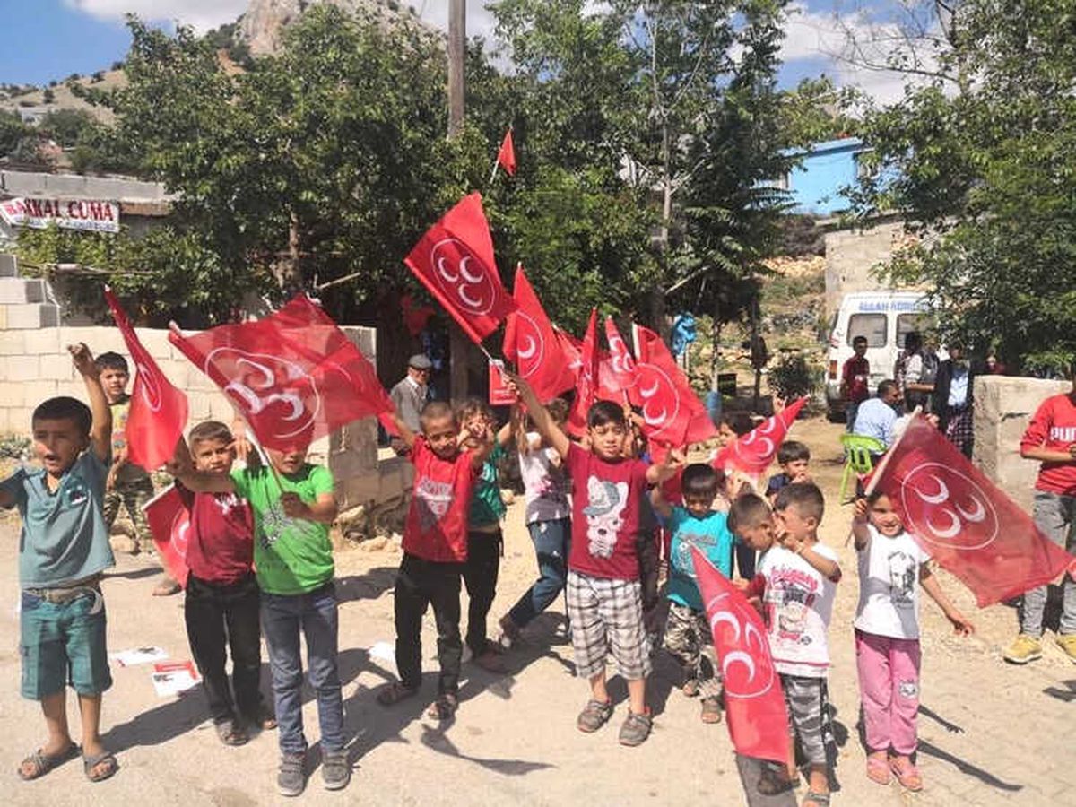 MHP\'li Taşdoğan Nurdağı\'nın Kırsal Mahallerini Ziyaret Etti
