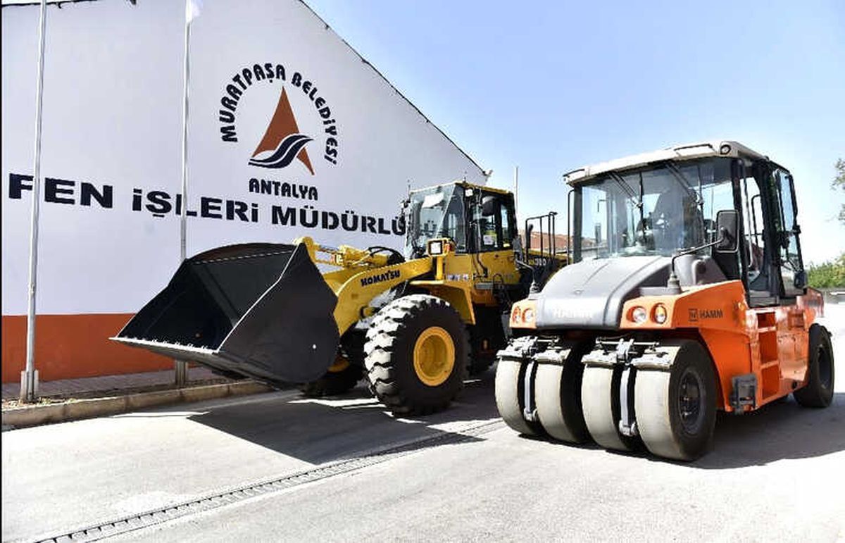 Muratpaşa\'da Yeni İş Makineleri