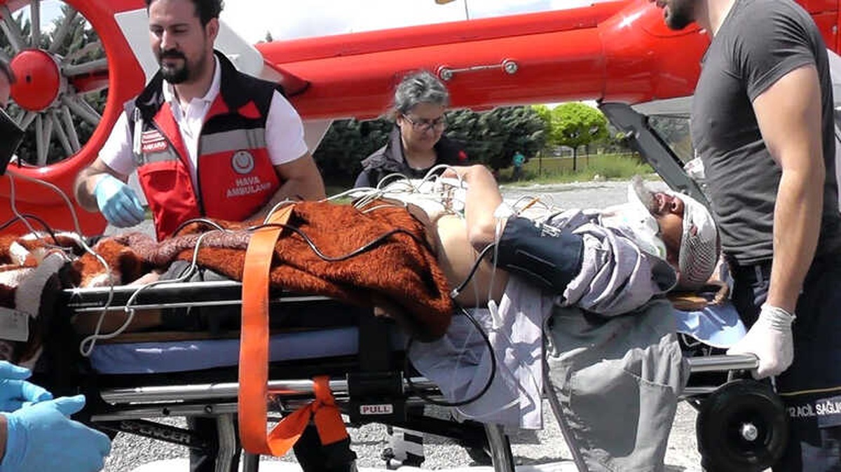 Otomobil Takla Attı: 2\'si Ağır 5 Yaralı
