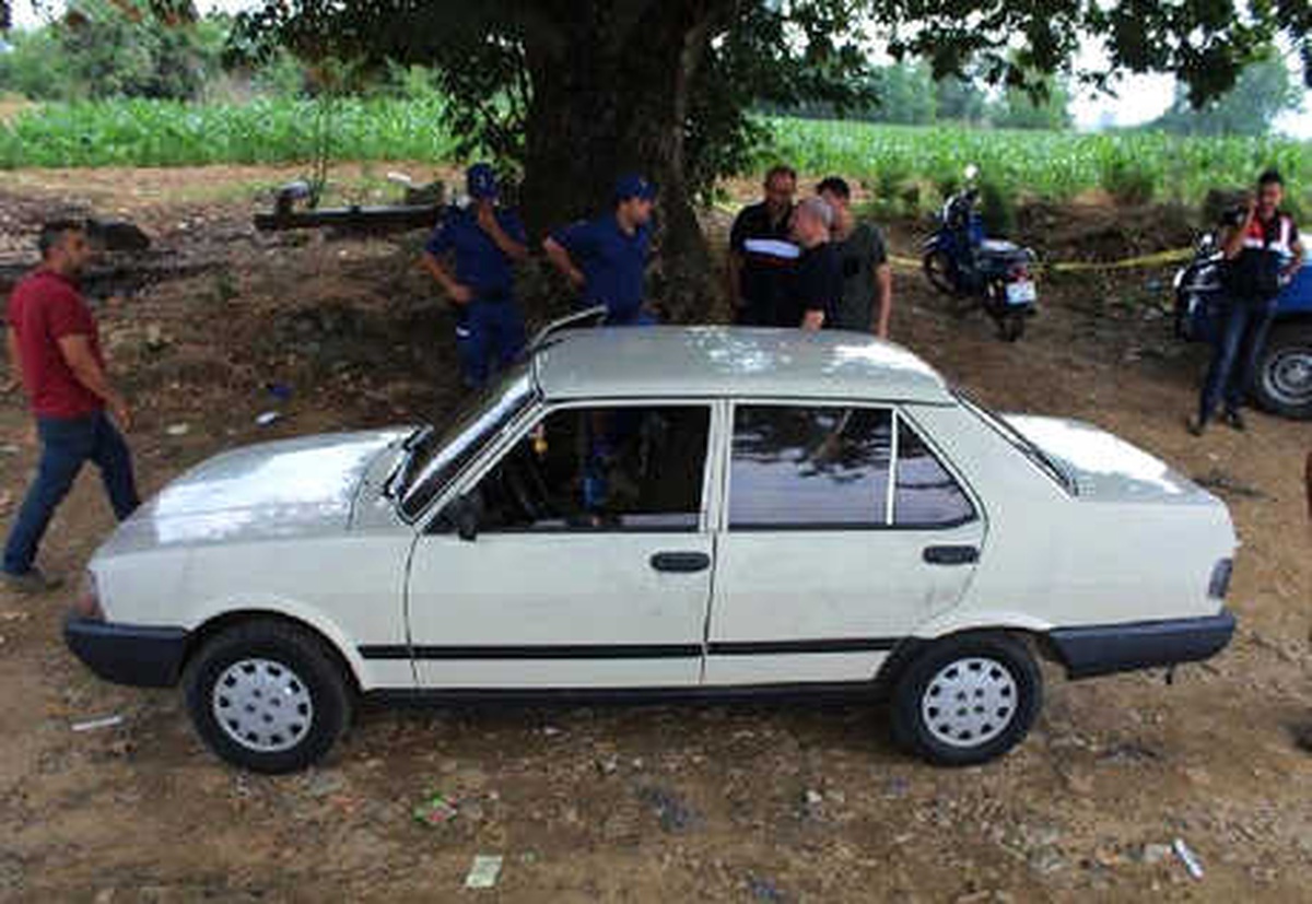 Sağlık Memuru Otomobilinde Av Tüfeğiyle Öldürüldü (2)