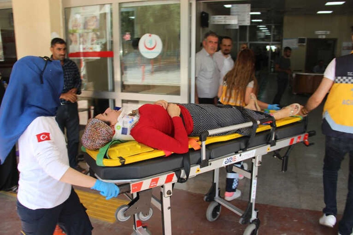 Şanlıurfa\'da Trafik Kazası: 3 Yaralı