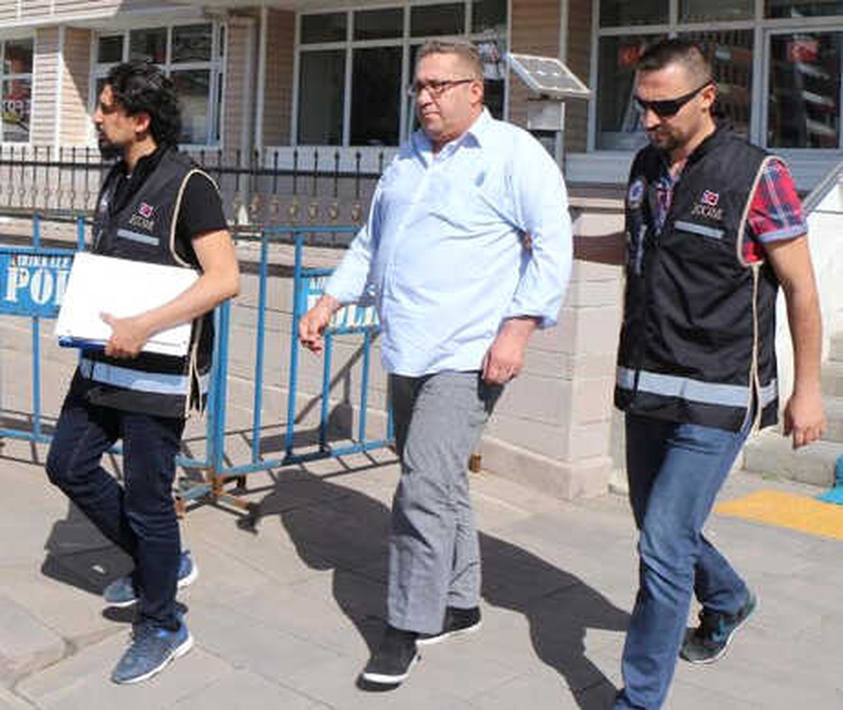 Taklit İmza ile Sahte Güvenlik Sertifikası Veren Firma Çalışanı Tutuklandı