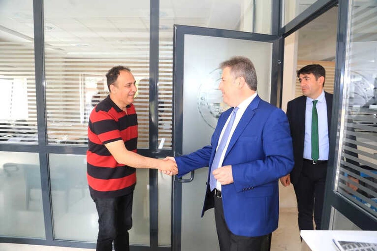 Talas\'ta Mesai Bayramlaşma ile Başladı