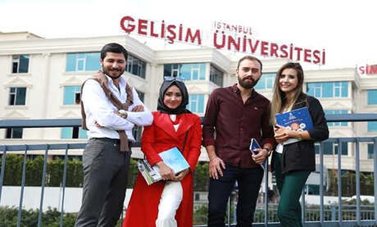 Üniversite Mezunları Kariyerlerine Bu Programla Yön Veriyor