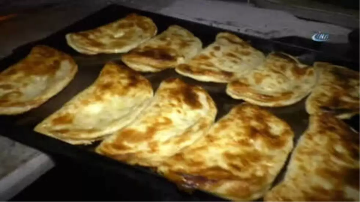 Vatandaşlar Ramazan Ayı Sonrasında "Yağlı" Yemek İçin Fırınlara Adeta Akın Etti