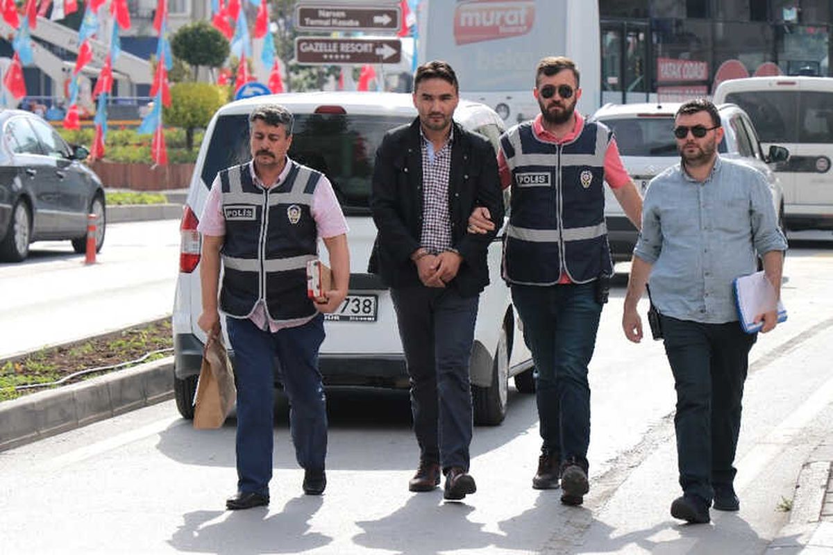 Ablasına Şiddet Uygulayan Eniştesini Bacağından Vurdu