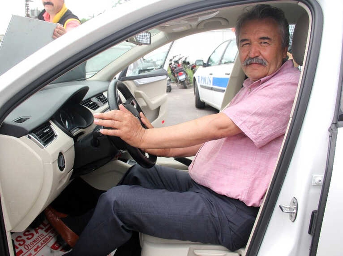 Adana\'ya Düğüne Geldi, Otomobili Çalındı, Polis 24 Saat Geçmeden Buldu