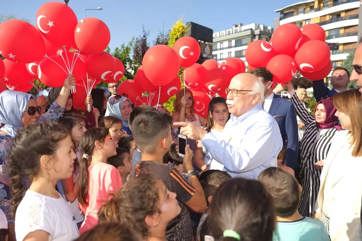 AK Parti Eskişehir Milletvekili Avcı, Kadınlarla Bir Araya Geldi