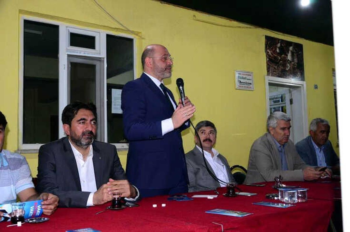 Ali Çetinbaş: Millet Kıraathaneleri, Ülkesi İçin Proje Üreten Gençlerin Buluşacağı Ortamlar Olacak
