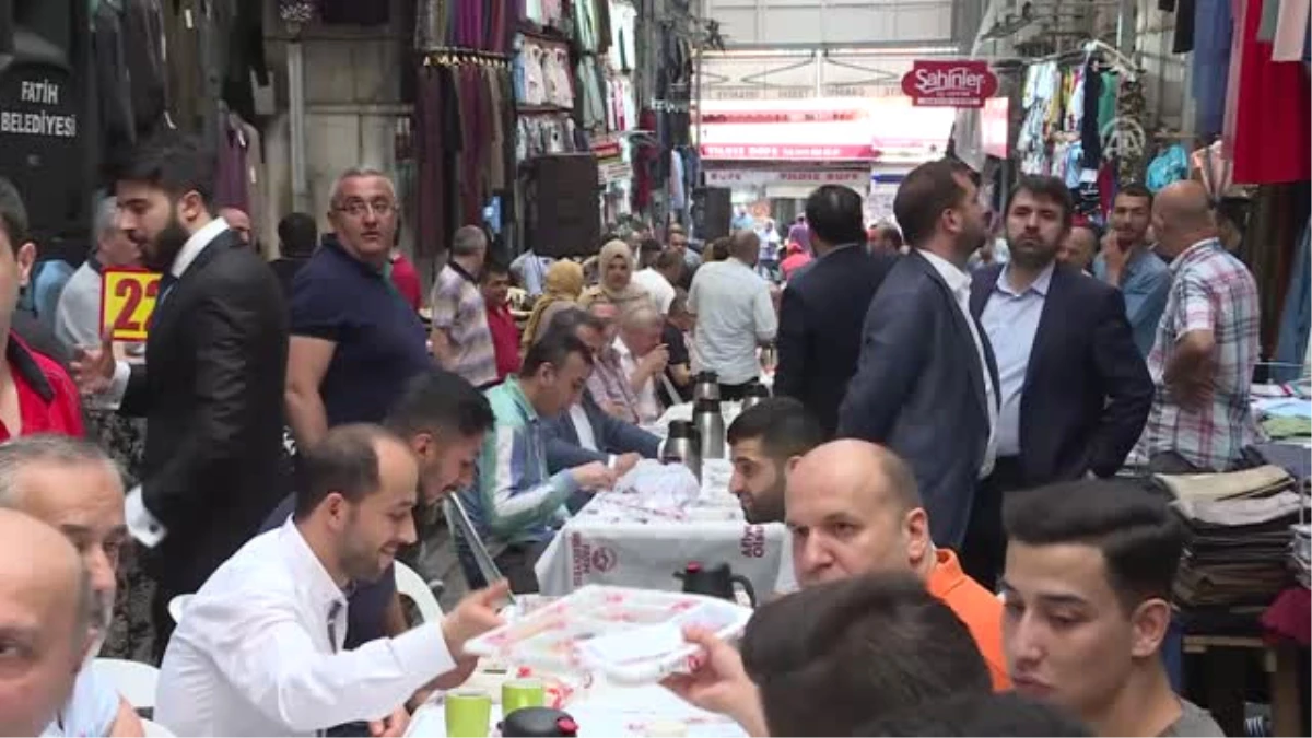 Bakan Kaya\'dan Esnaf Ziyareti - İstanbul