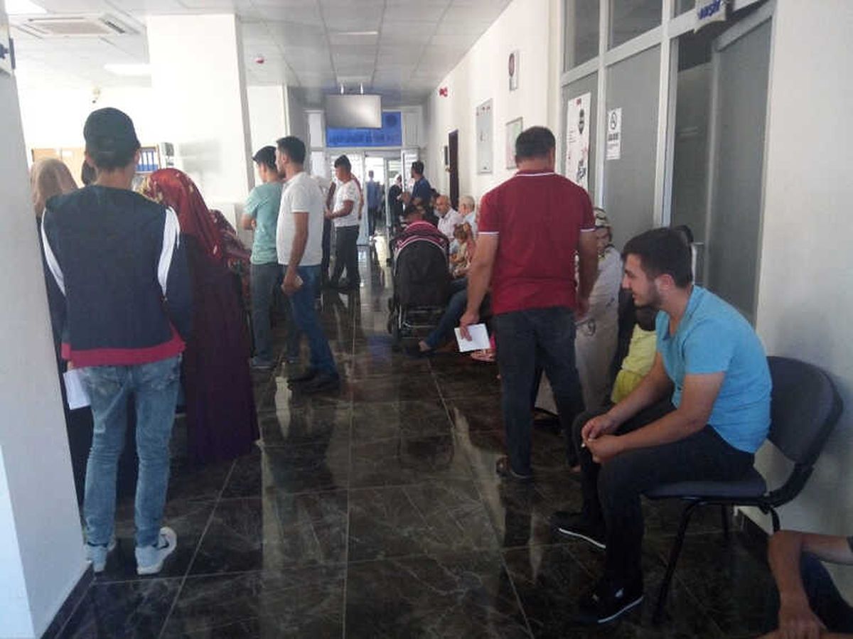 Bayram Sonrasında İlçe Nüfus Müdürlüğünde Kimlik Yoğunluğu
