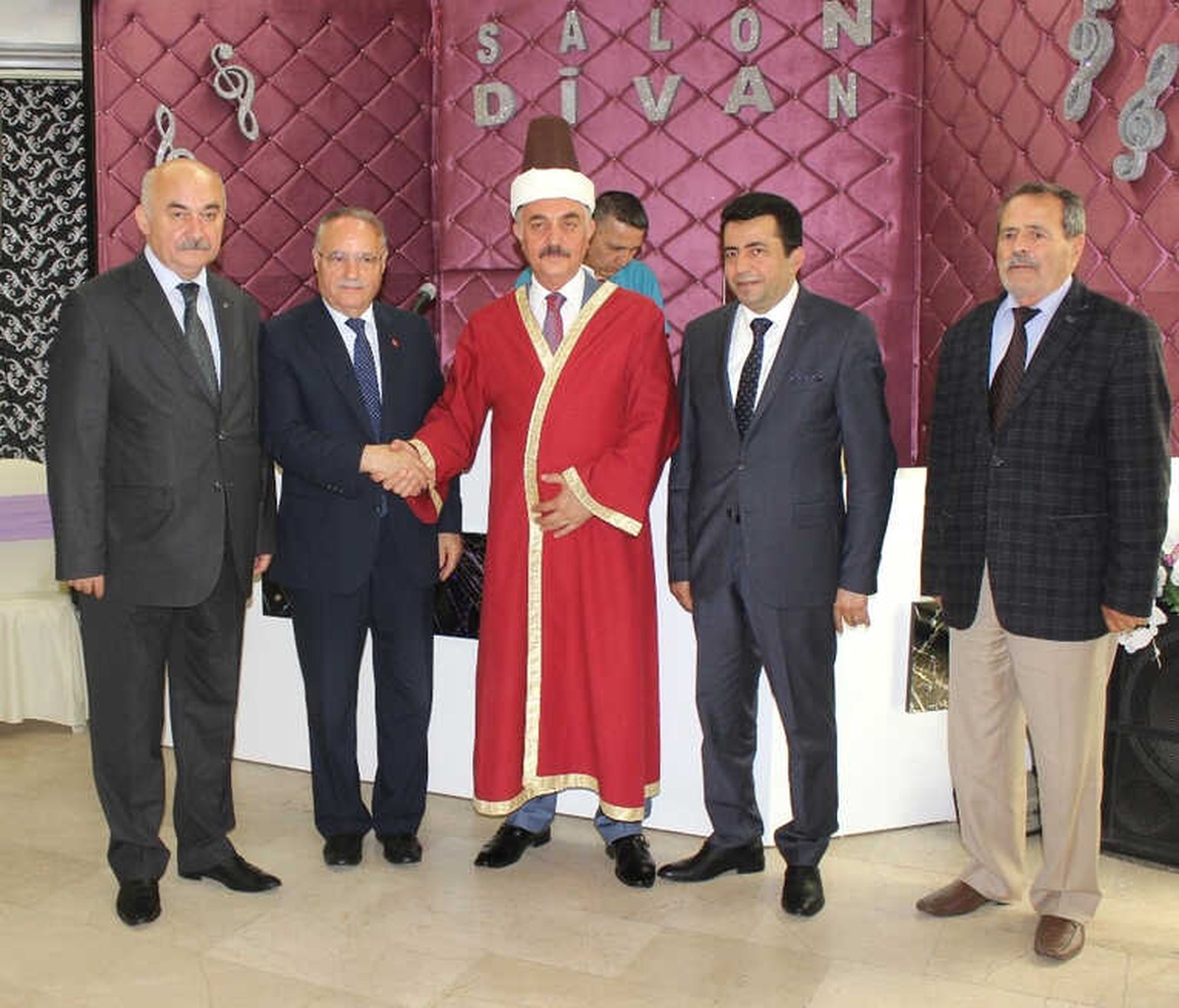 Bursalı Esnaflar Büyükataman\'ı Siyasetin Ustası İlan Etti