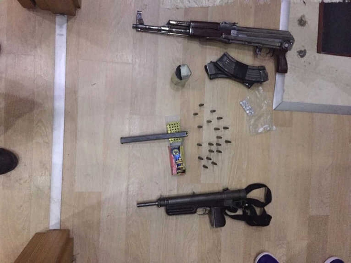 Cezaevi Firarisi Evinde El Yapımı Patlayıcı ve Uzun Namlulu Silahla Yakalandı