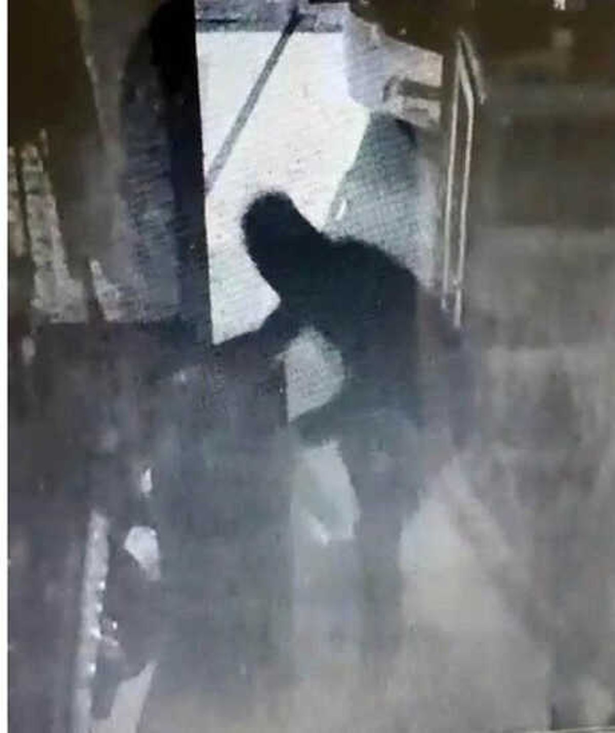 Cezaevinden İzinli Çıkıp, Koğuş Arkadaşlarının Marketinden Para Kasasını Çaldılar